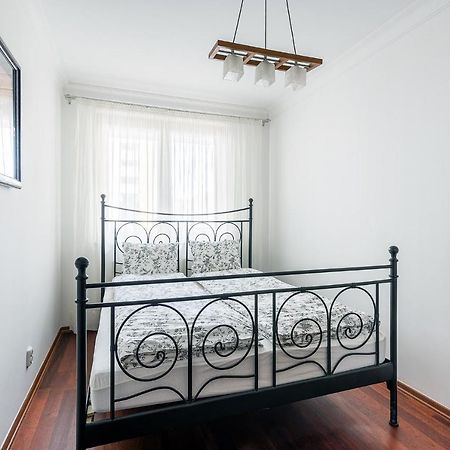 Bukowinska 12 Prywatne Mieszkanie 80M2 Z Dwiema Sypialniami I Balkonem 2X Bezplatne Miejsca Parkingowe Samodzielne Zameldowanie! Private Garage! Self Check-In System! วอร์ซอ ภายนอก รูปภาพ